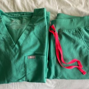 SURGICAL GREEN FIGS Set: Size SMALL - Catarina One-Pocket Top & Zamora Jogger Pa